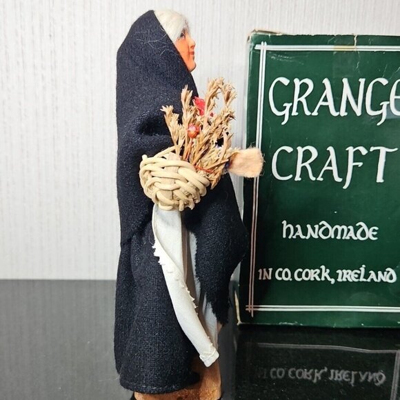 Vintage Character Doll Dublin Flower Seller with Basket Grange Craft Ireland - Picture 3 of 10